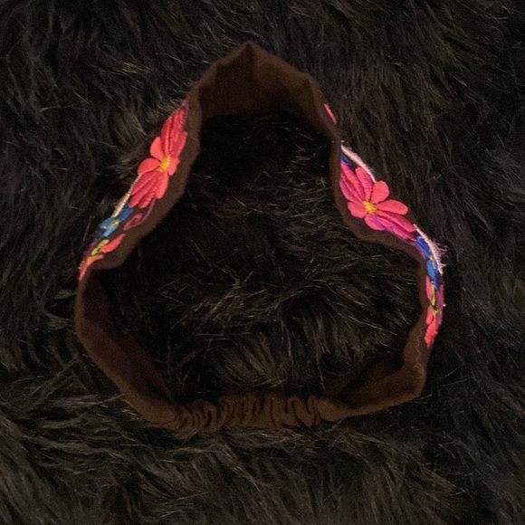 Embroidered handmade black headband - Picture 2 of 3